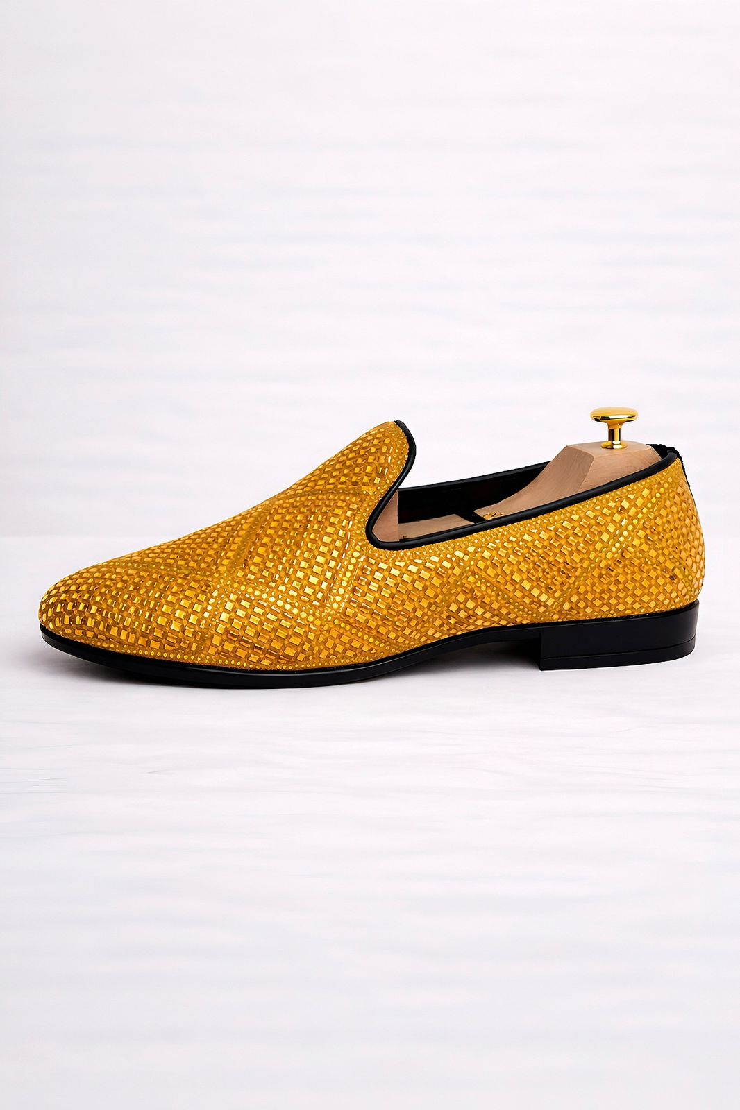 Classense Gold Textured Loafers - Image 4